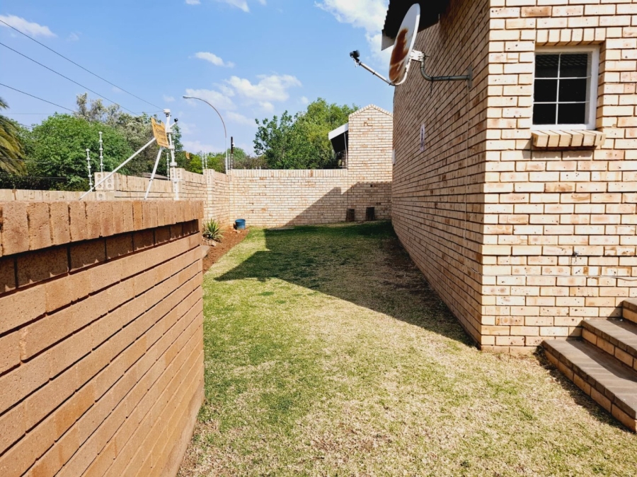 2 Bedroom Property for Sale in Pentagon Park Free State